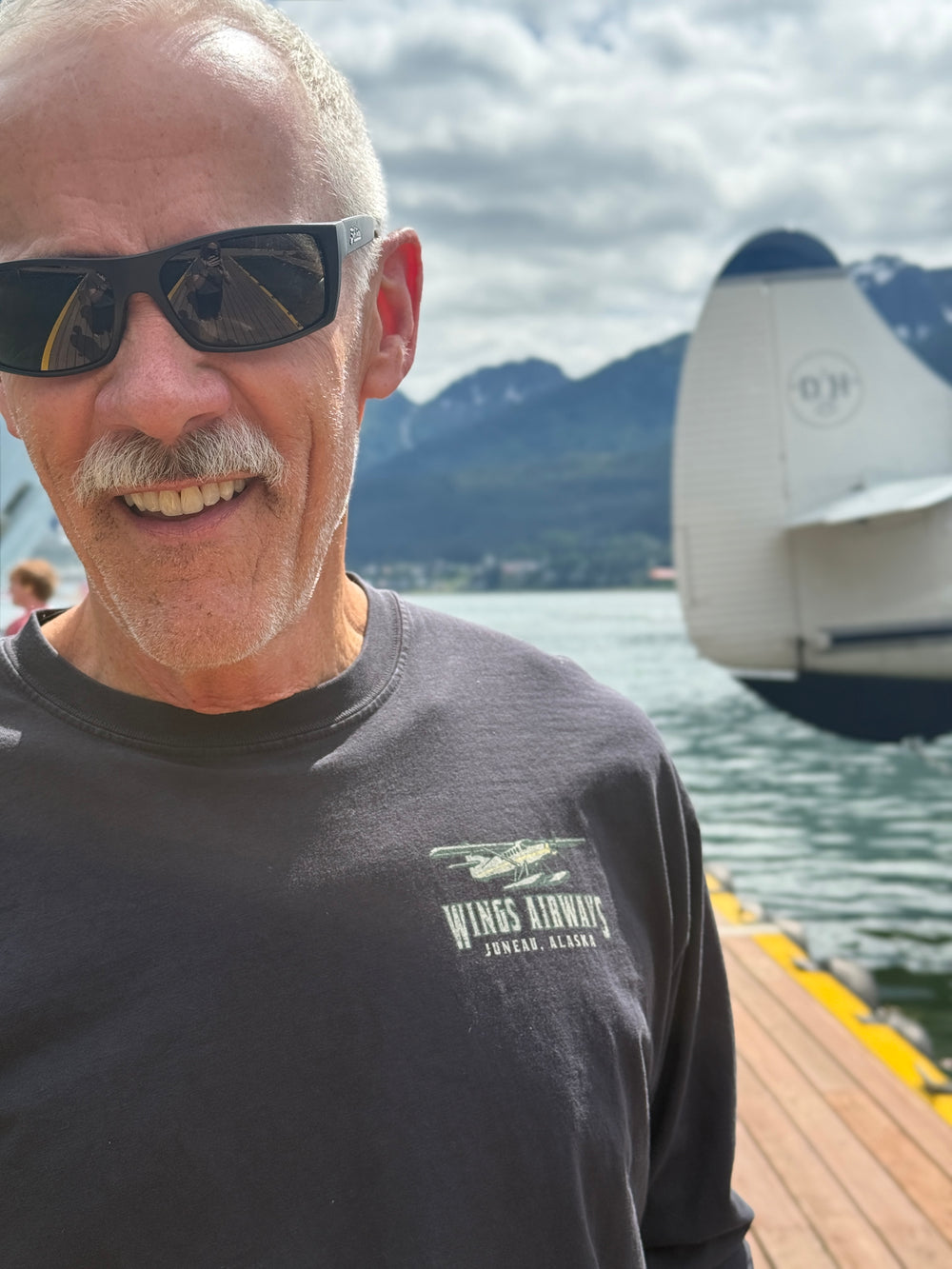 Wings Airways Longsleeve T-shirt